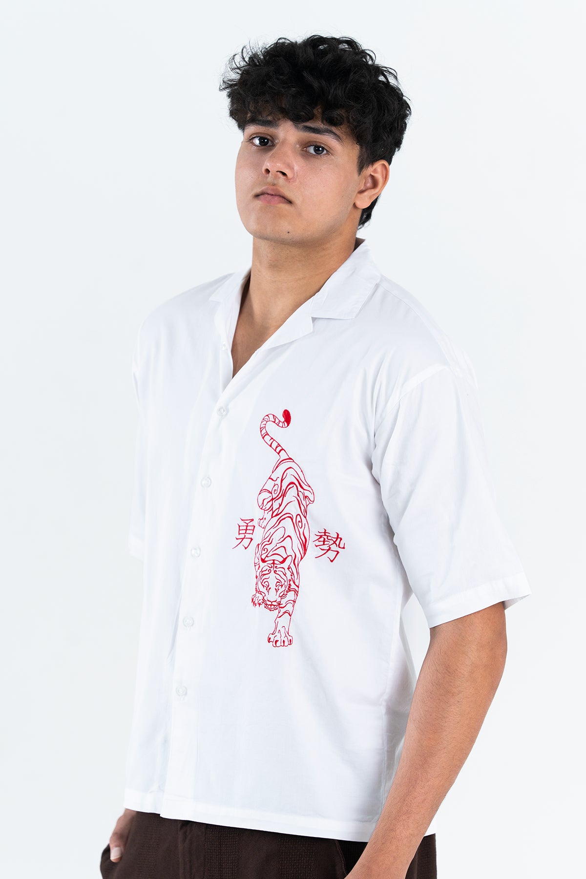 Chihiro Tora Embroidered Shirt – Ivory White